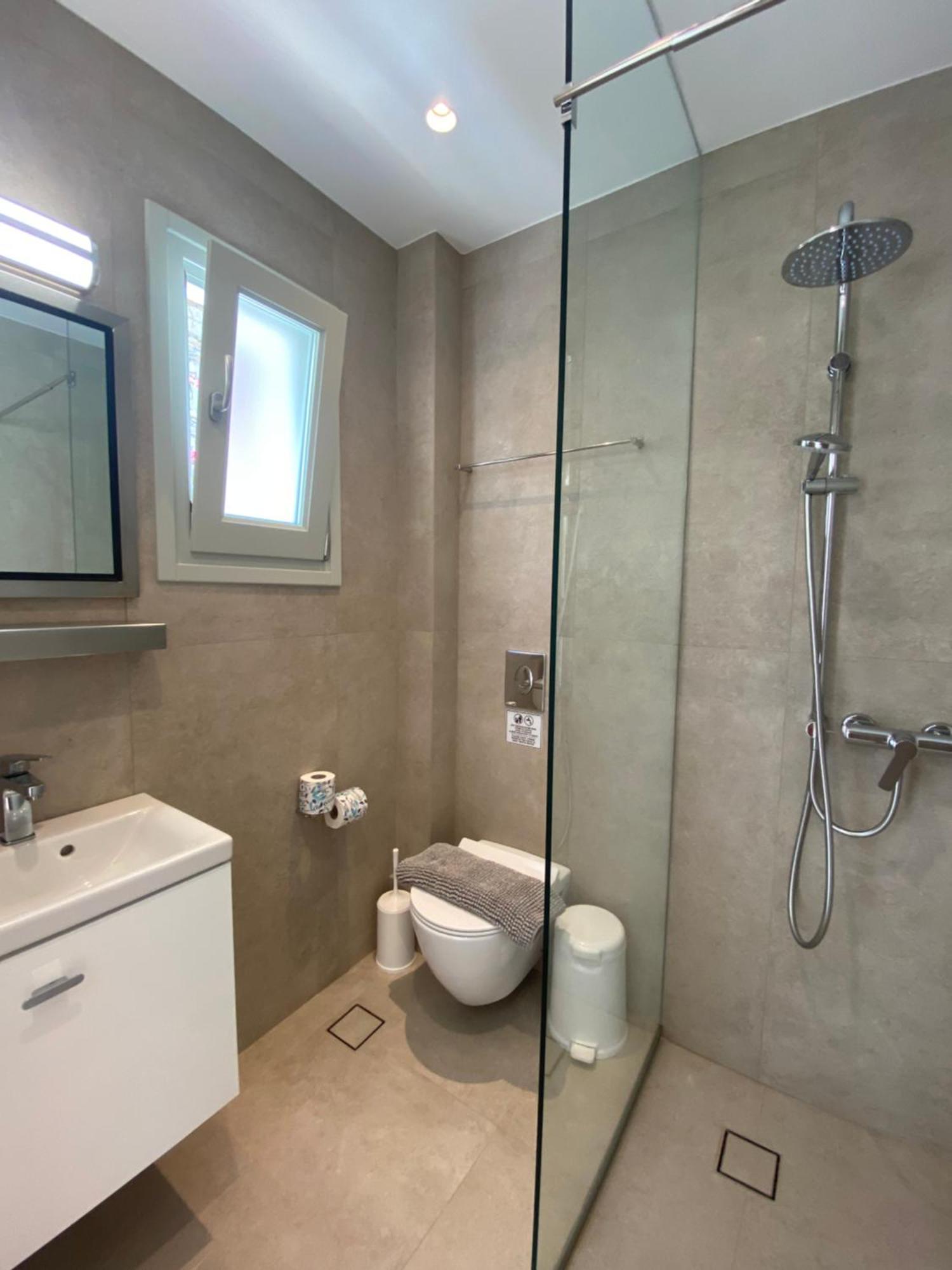 Standard Triple Room with Sea View